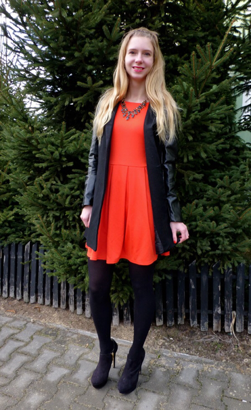 Black coat with leather sleeves - Fashion Tights