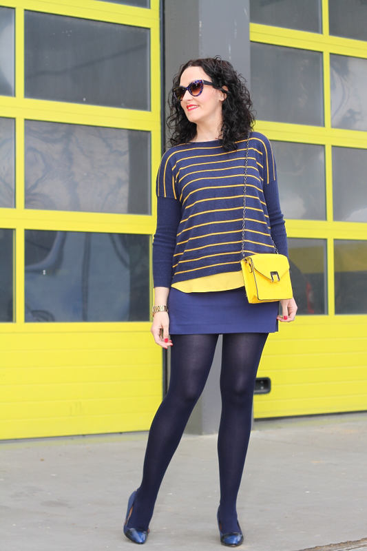 NAVY BLUE AND YELLOW OUTFIT - Fashion Tights