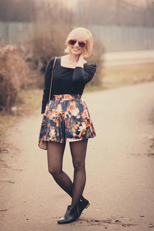 Floral Print Skirt - Fashion Tights