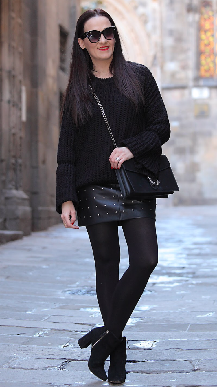 LOOK TOTAL BLACK FOR BARCELONA - Fashion Tights