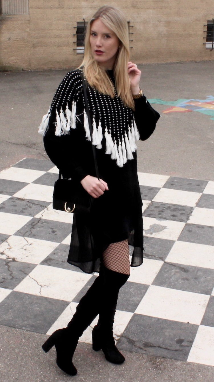 Black and White knitted tassel sweater x fishnet - Fashion Tights