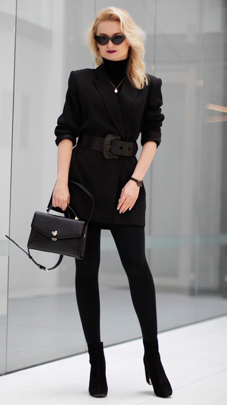 Totally Black Styling - Fashion Tights