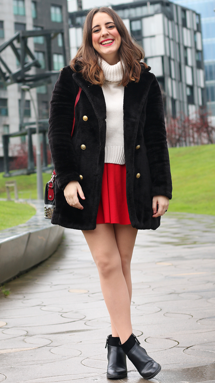 Outfit with hair coat and red skirt - Fashion Tights
