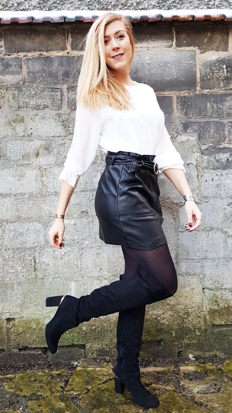 Pearls and leather - Fashion Tights